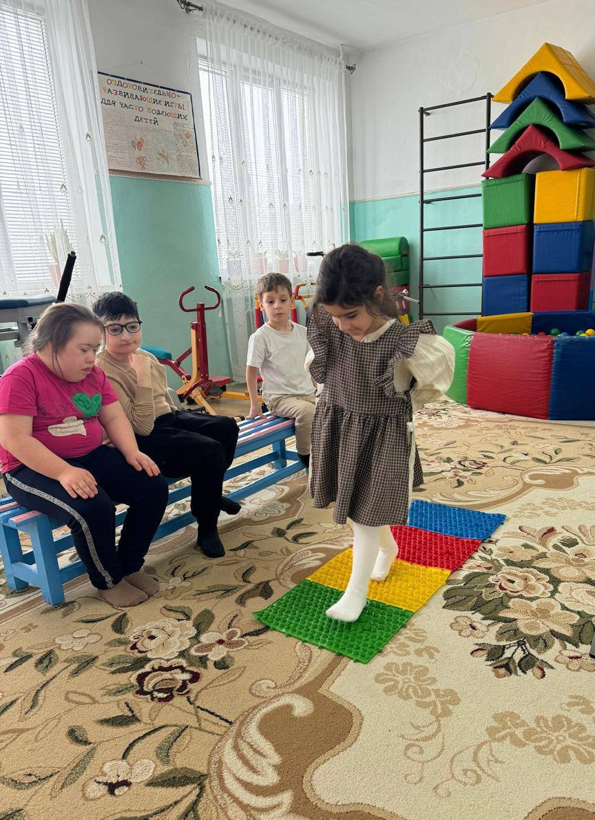 Проведение занятия по лфк для профилактики плоскостопия