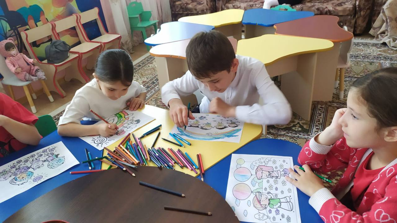 Для детей с ОВЗ провели праздничное мероприятие на тему "В мире детства"
